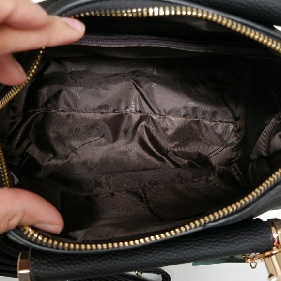 πHOST PICK!π FASHION HANDBAG! - Picture 3 of 8